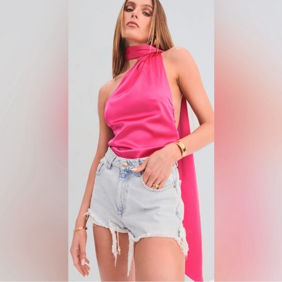 SER.O.YA Tops - SER.O.YA | Omni Silk Top in Fuschia Size Small